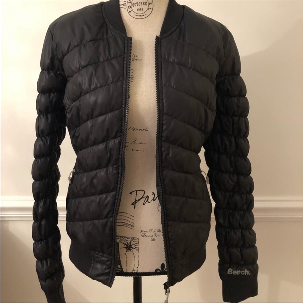 Bench puffer jacket